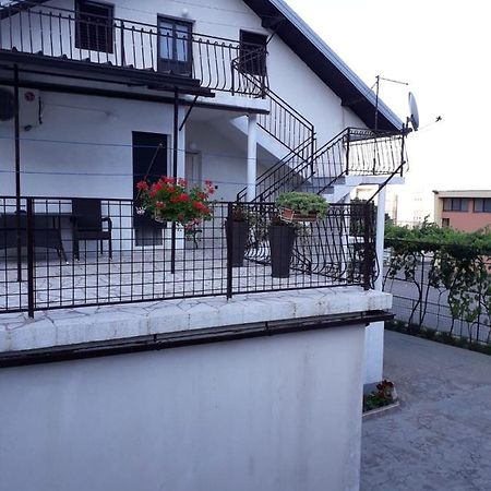 Kuca Za Odmor Varos Villa Vrlika ภายนอก รูปภาพ